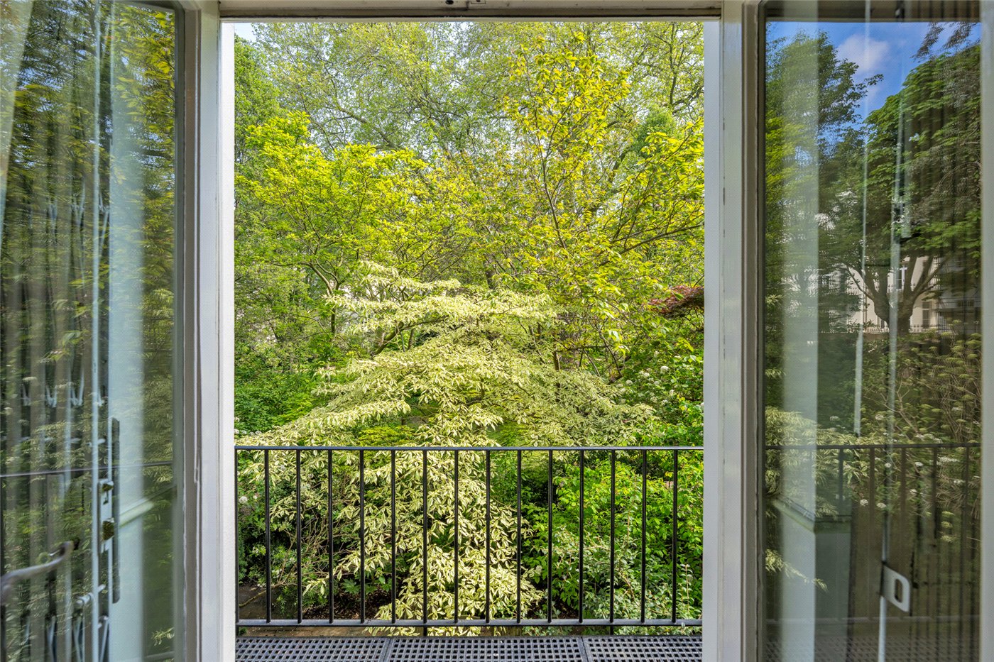 2 bedroom flat for sale 0