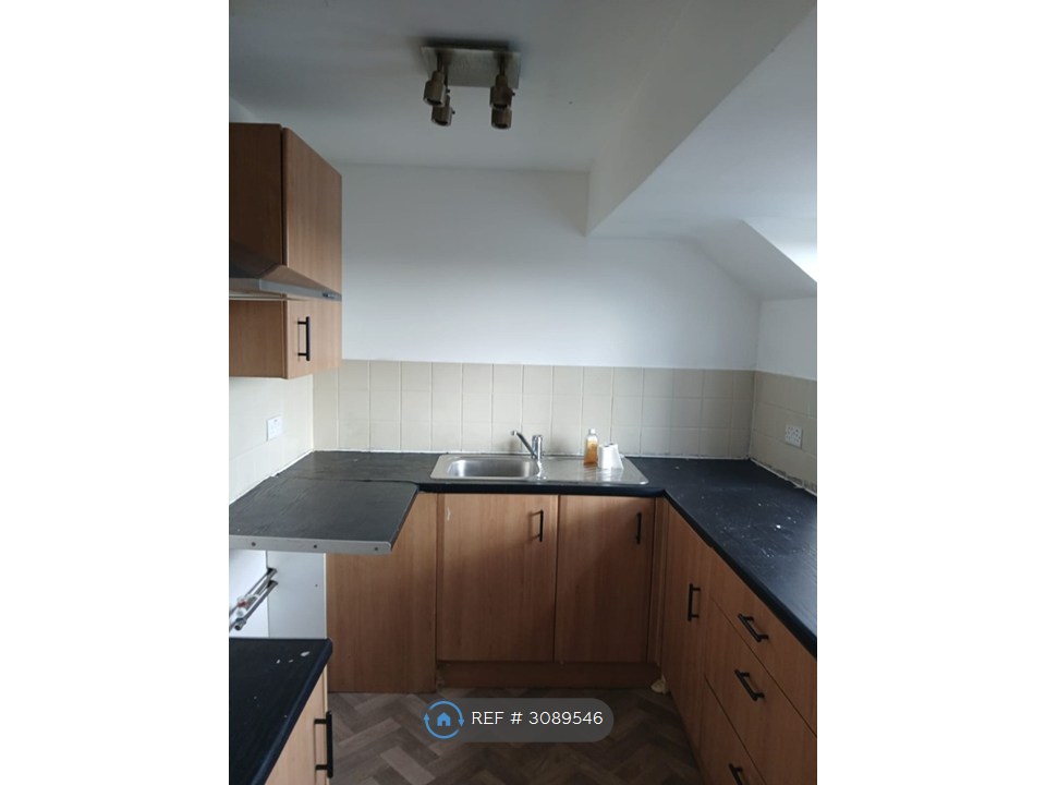 Primrose Close, Wallington photo 5