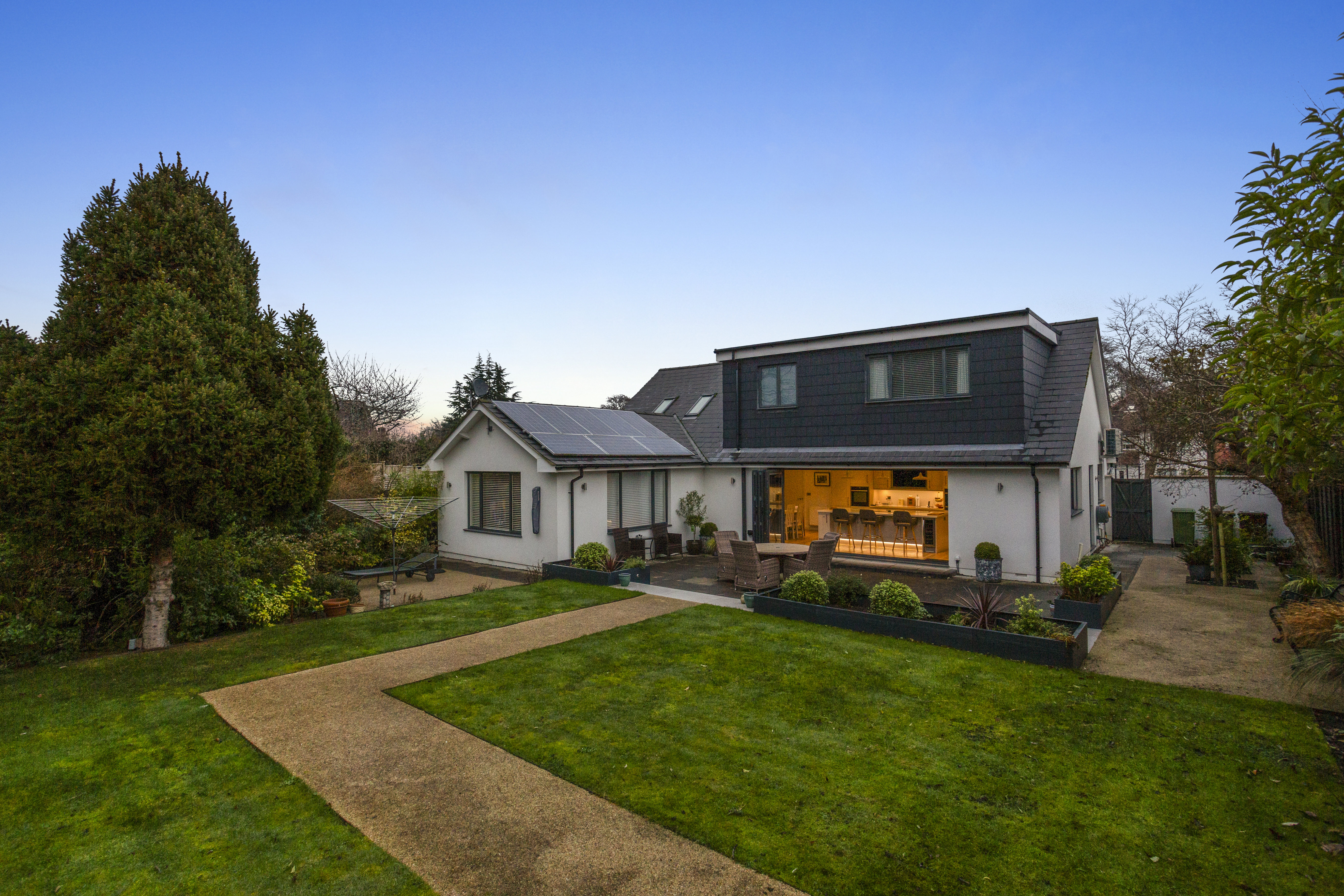 4 bedroom detached house for sale 0