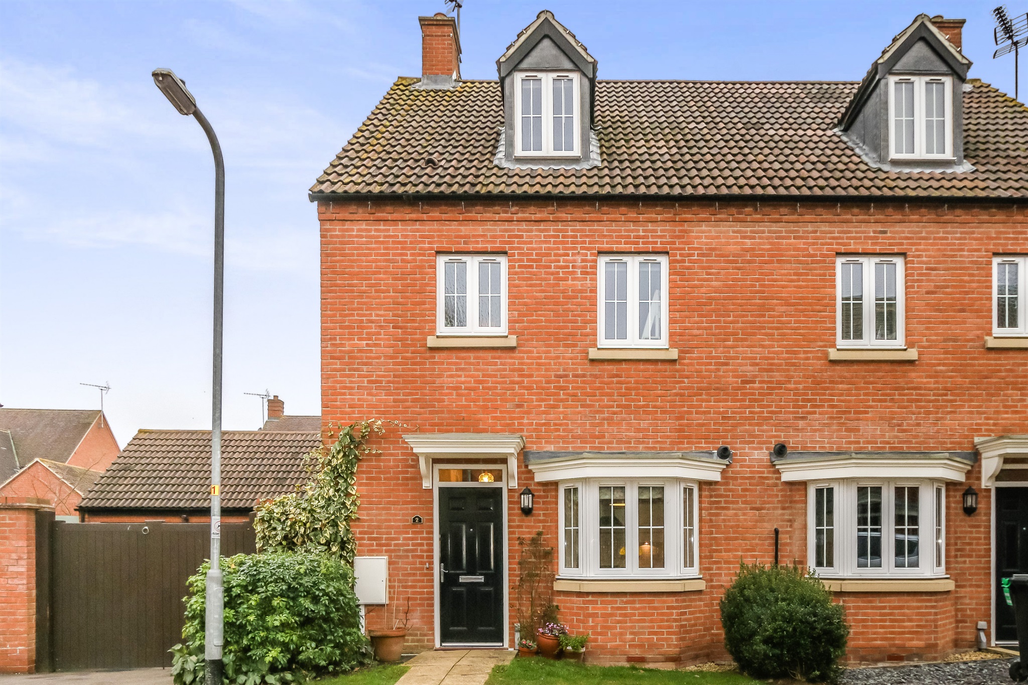 Free property report 2 Brancey Close, Thrapston, NN14 4FQ Chimnie