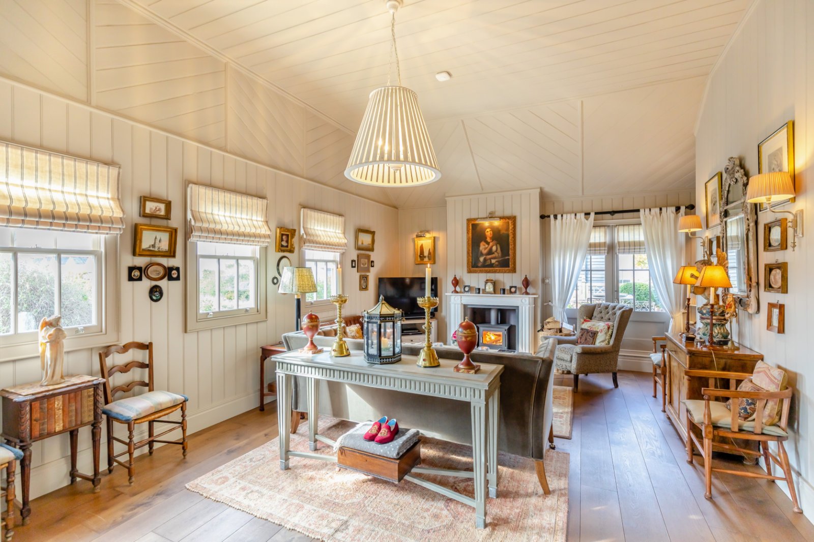 3 bedroom detached house for sale 0