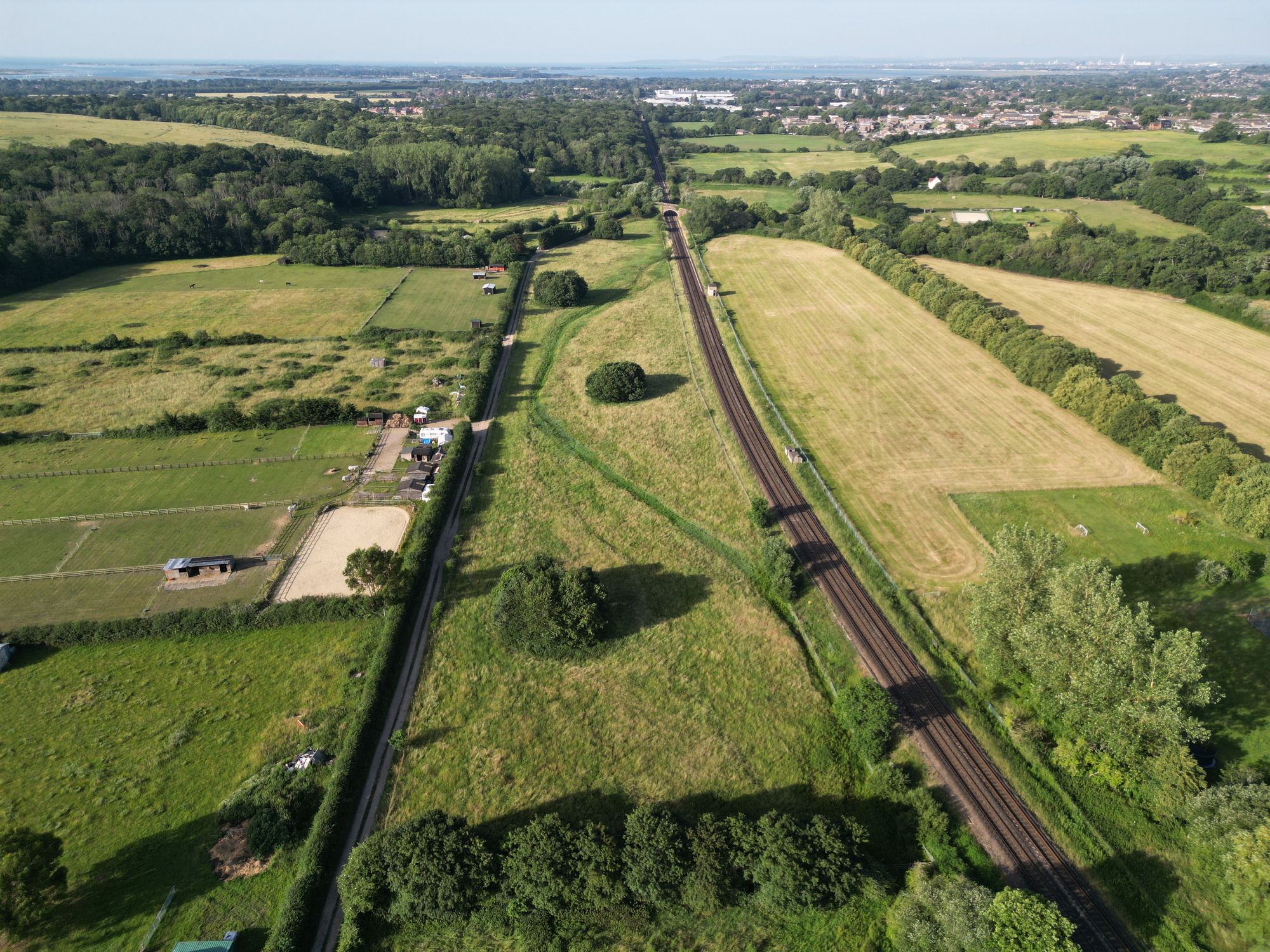 Mays Coppice Farm Bungalow, Whichers Gate Road, Havant, PO9 5NE - listing photo