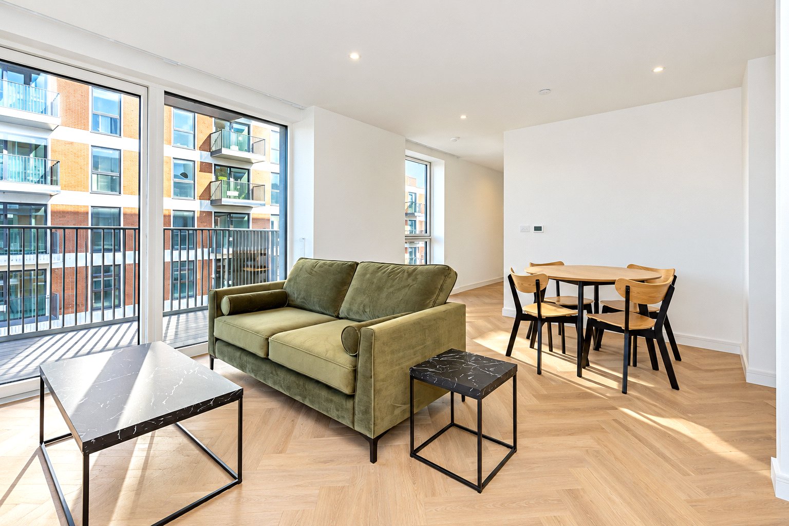 Flat 45, Bower House, 4, Henshaw Parade, London photo 2