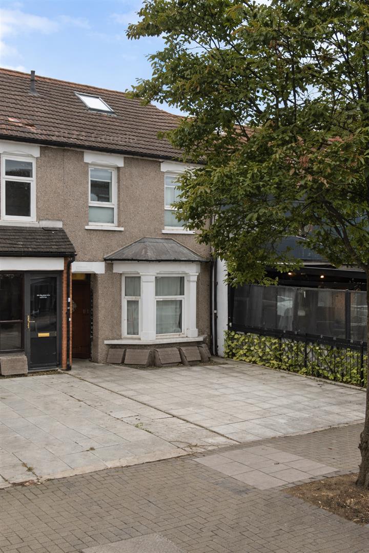 Flat 1, 54, Station Lane, Hornchurch photo 2