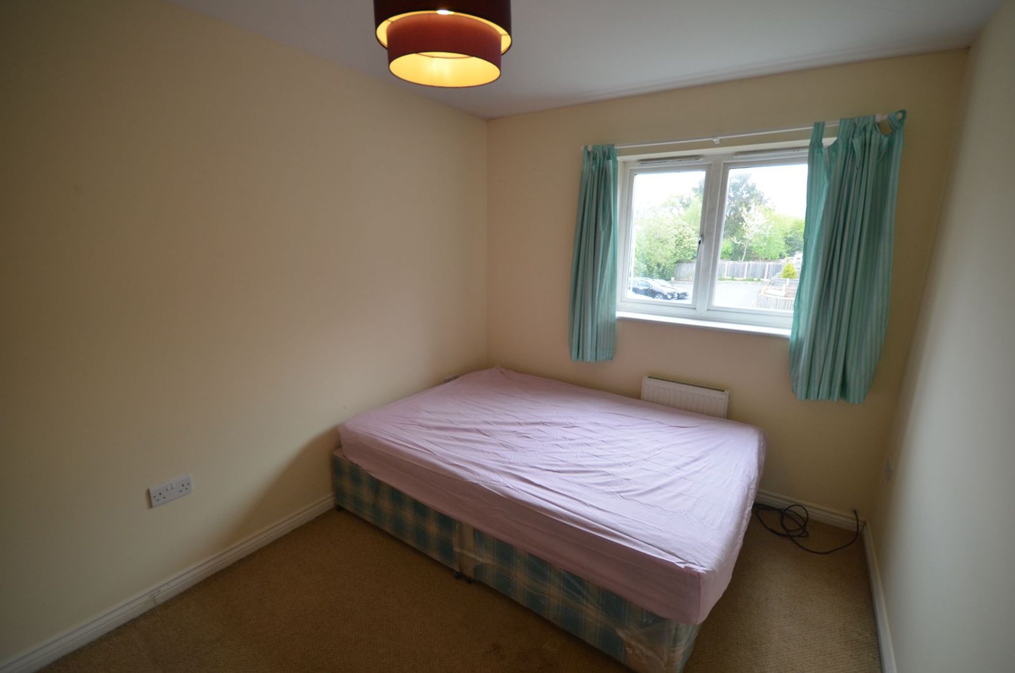 Room 1 12 Hursthead Walk, Manchester photo 5