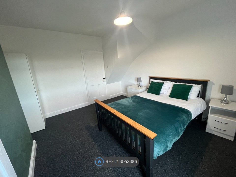 Room   Wood Lane, Shirebrook, Mansfield photo 5
