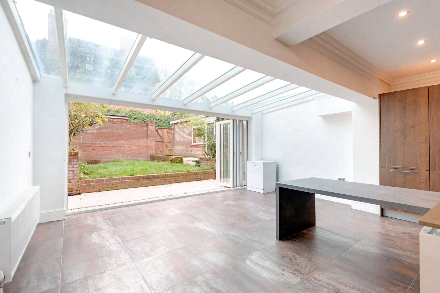 4 bedroom terraced house for sale 0