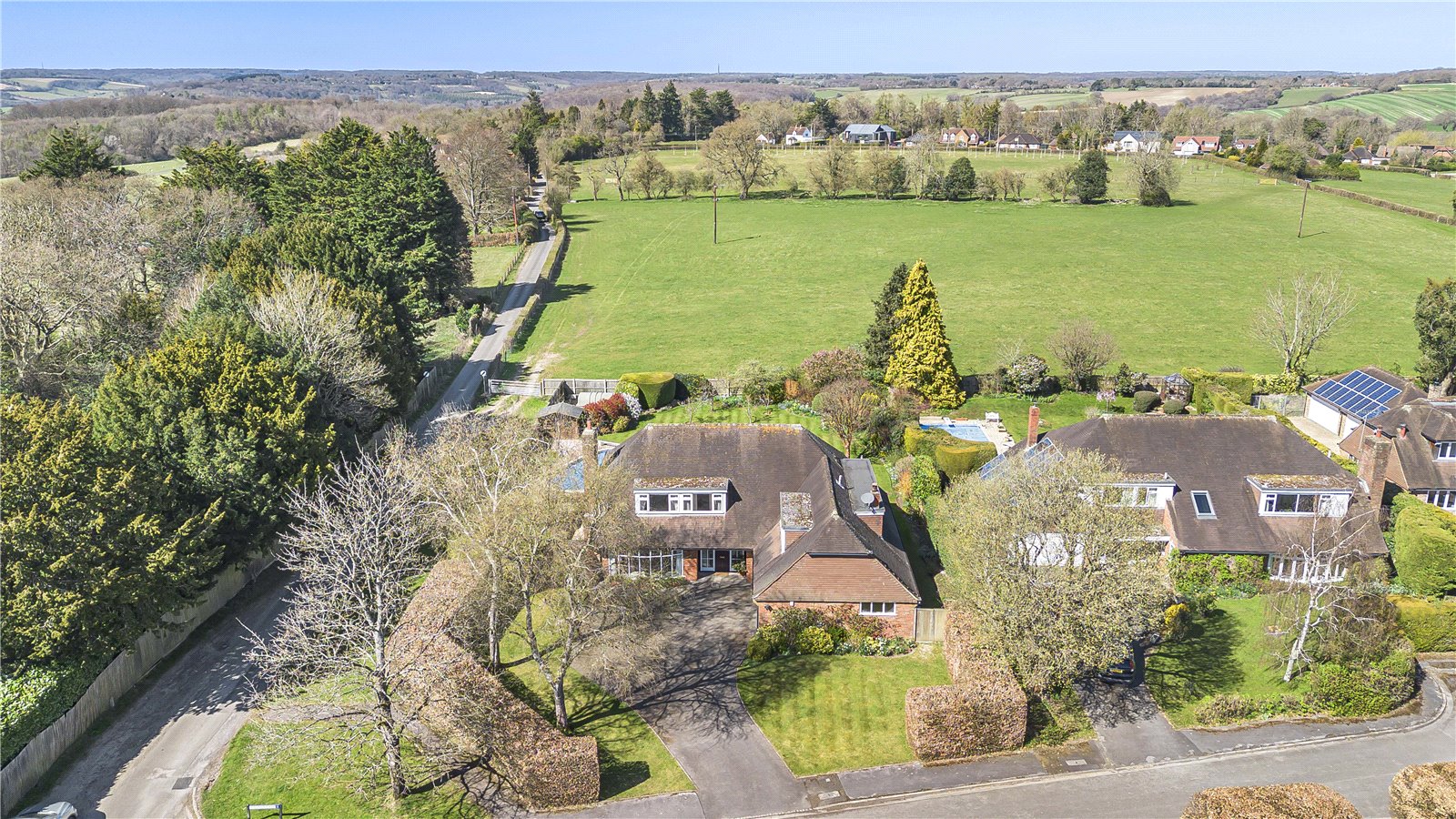4 bedroom detached house for sale 0