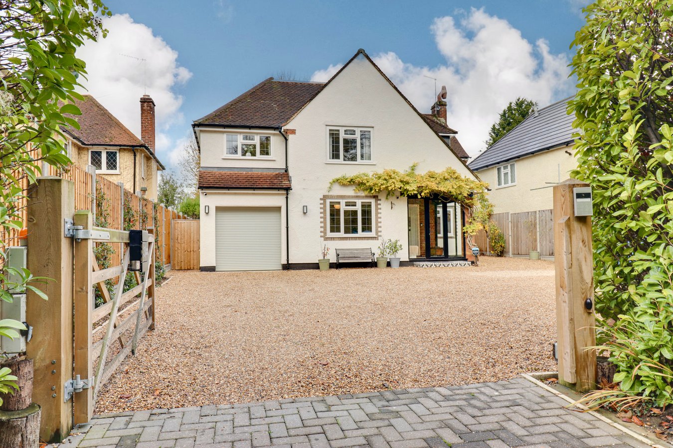 6 bedroom detached house for sale