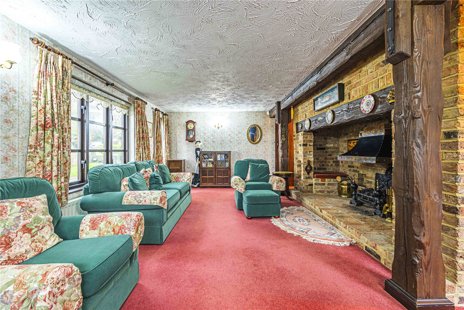 4 bedroom detached house for sale 0