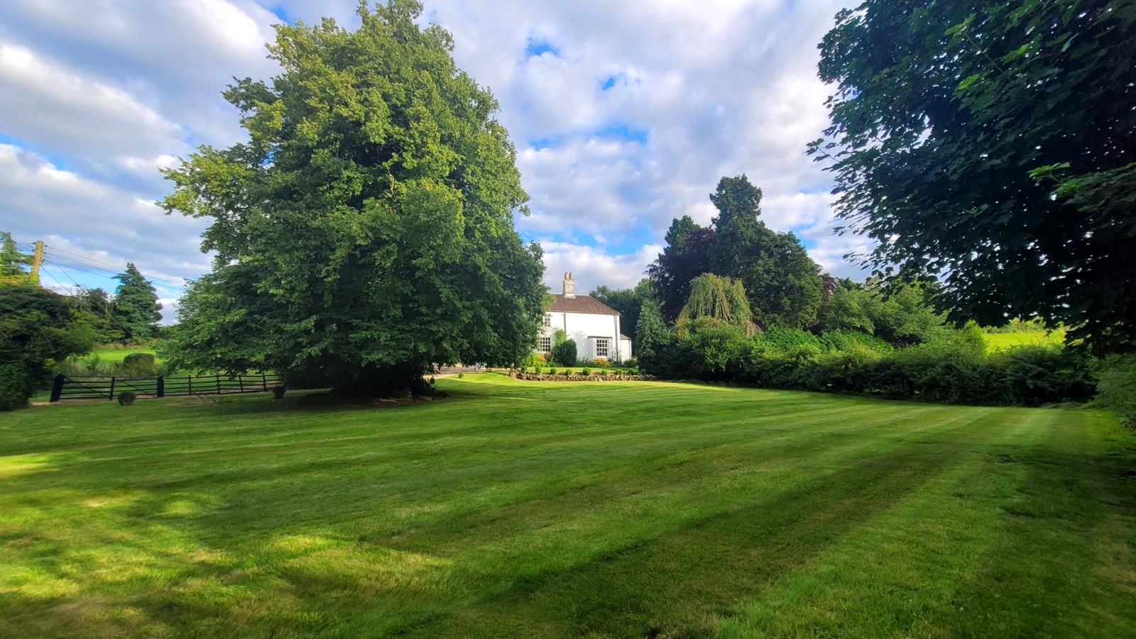 7 bedroom detached house for sale 0