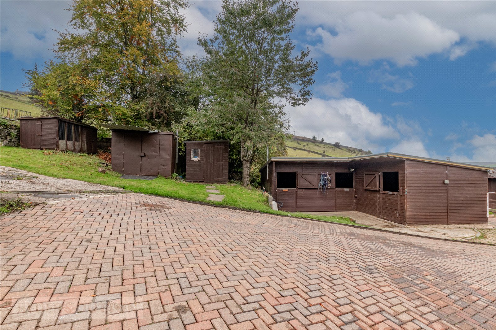 7 bedroom detached house for sale 0