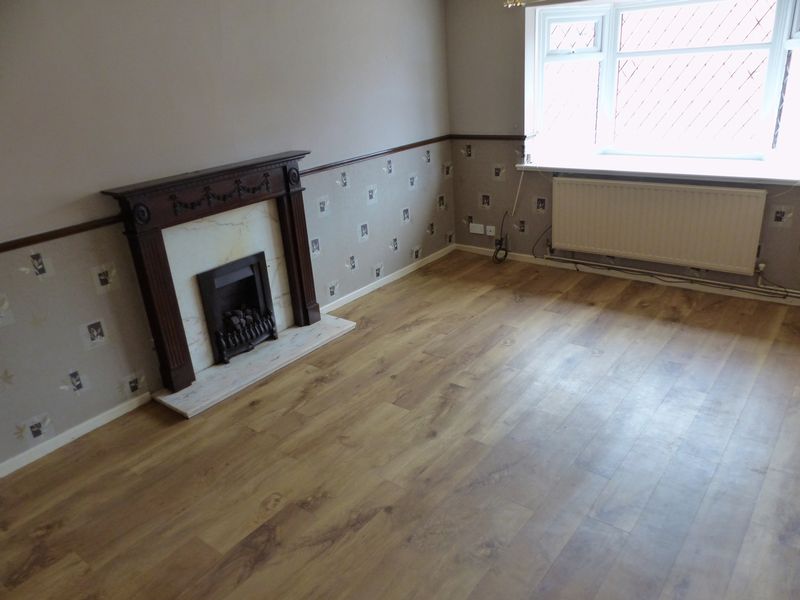 Free property report 3 Duchess Park Close, Shaw, OL2 7YN Chimnie