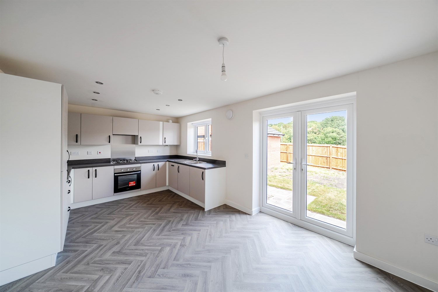 41, Taylor Way, Gedling, Nottingham photo 4