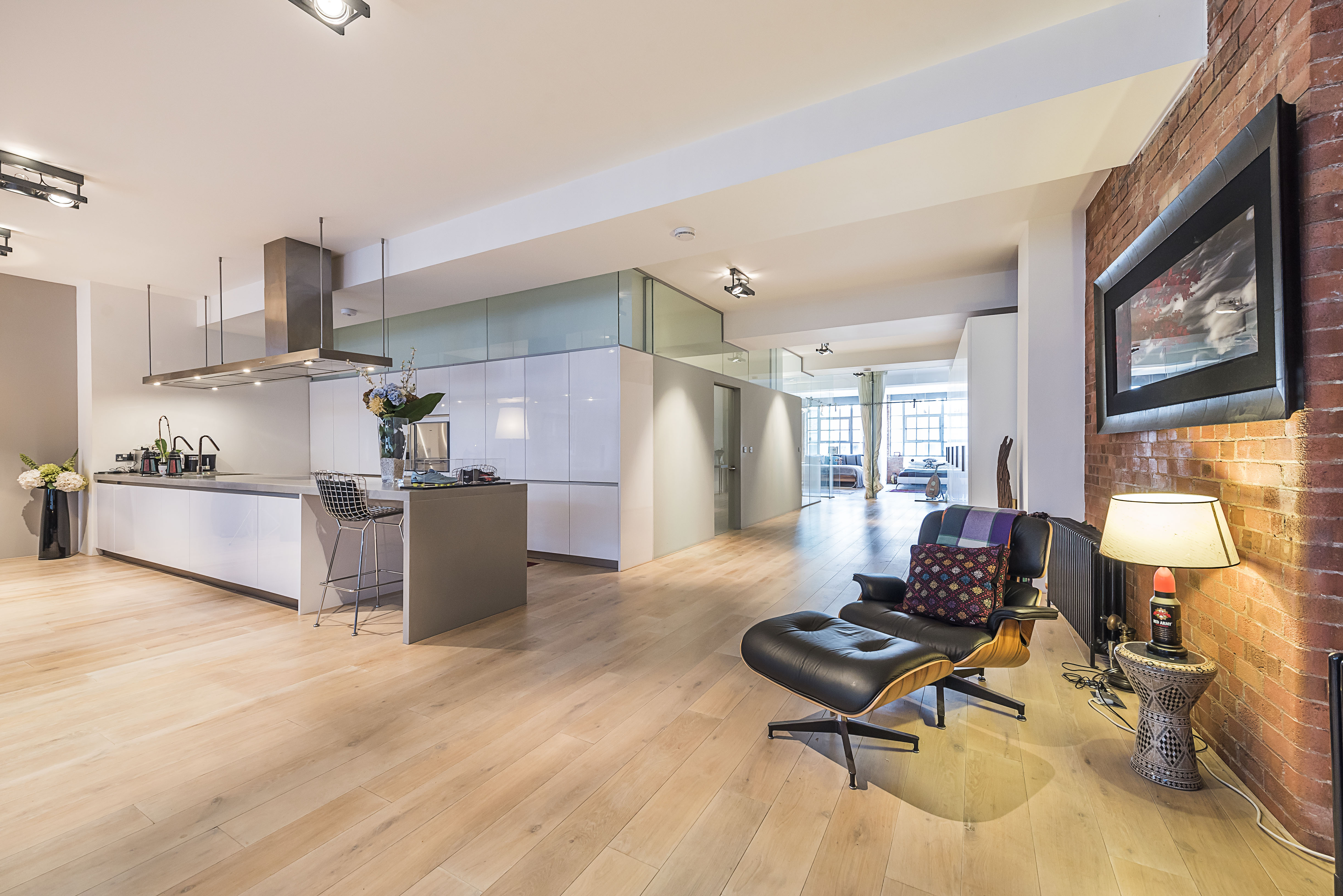 3 bedroom flat for sale 0