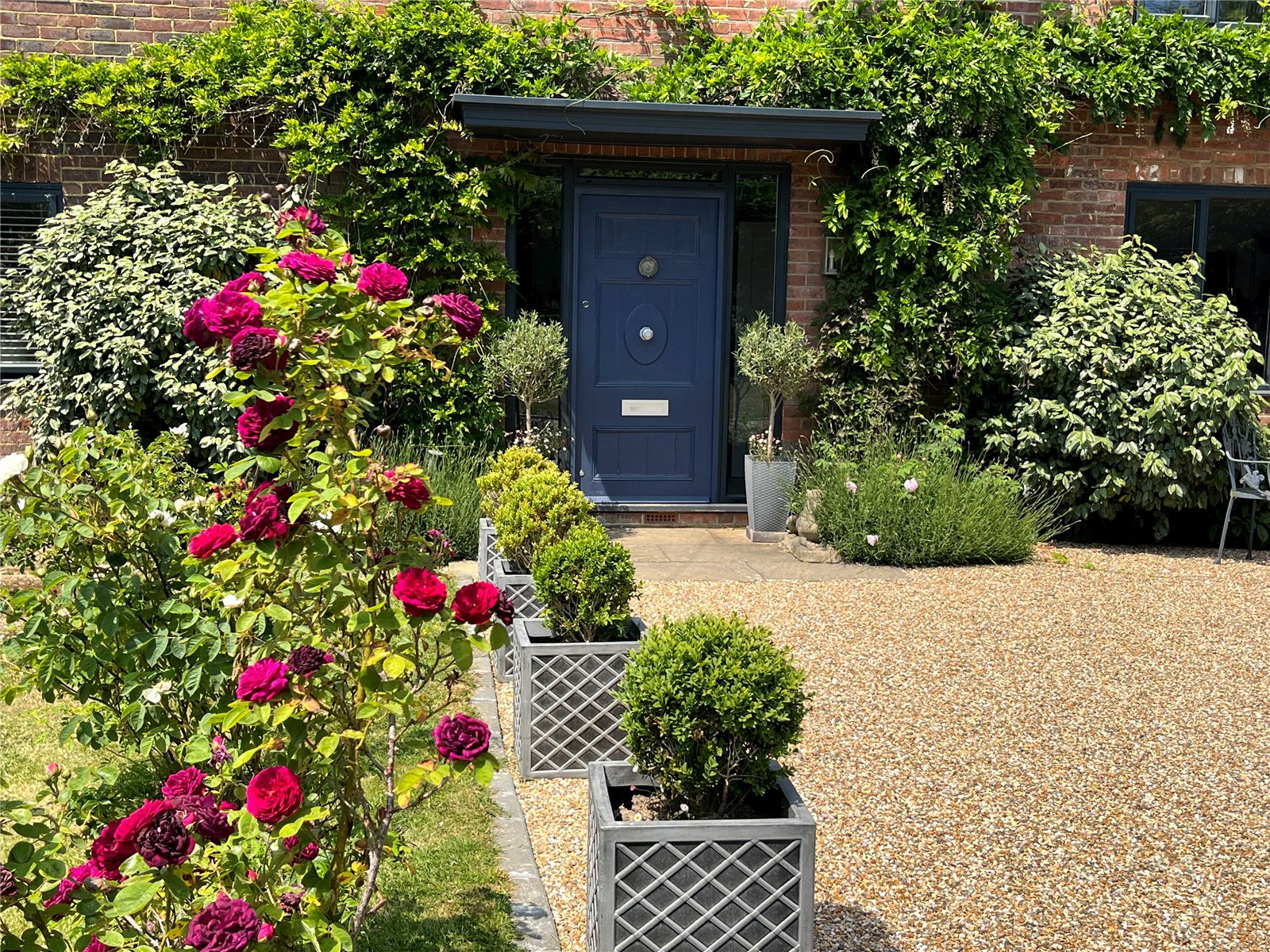 4 bedroom detached house for sale 0