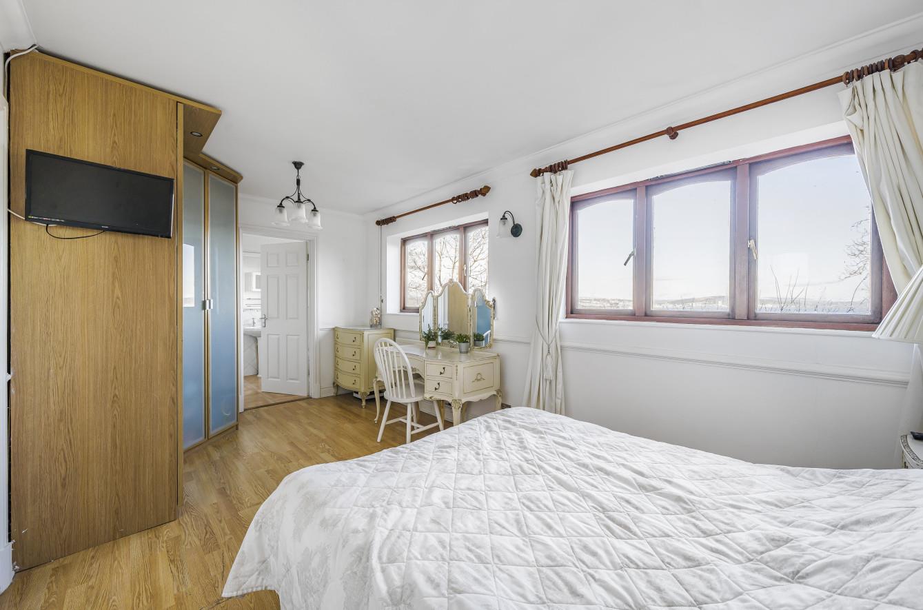 Photos of Overland Road, Mumbles, Swansea SA3 63781631 PrimeLocation