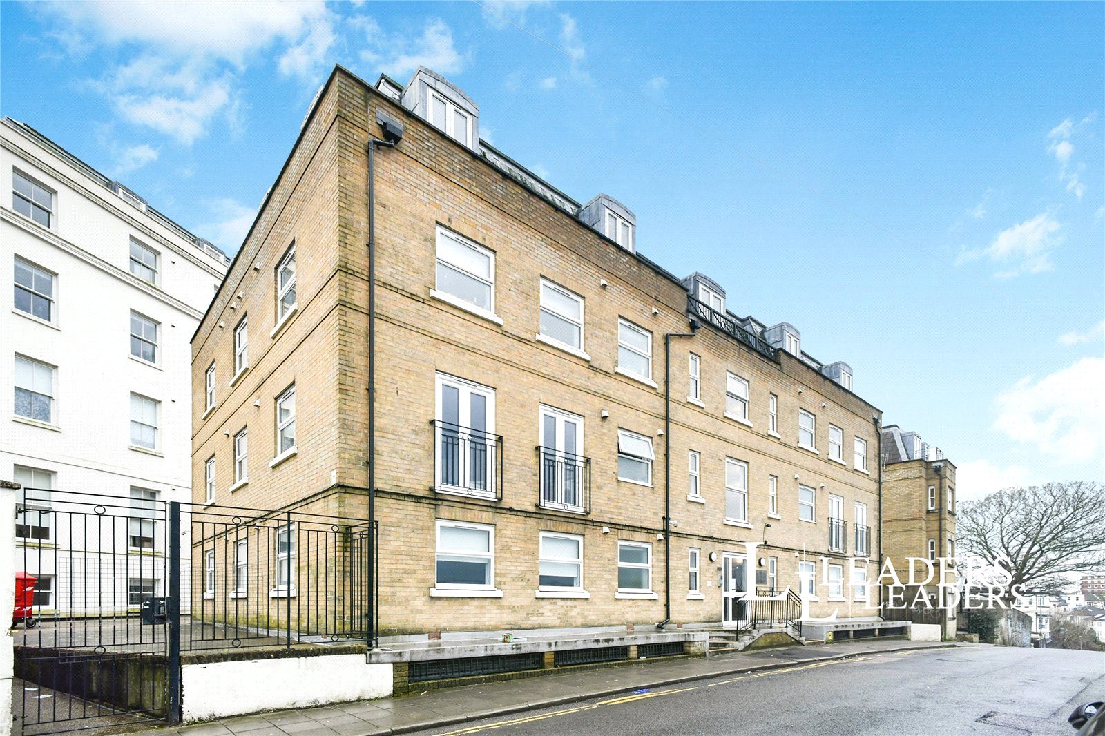 Flat 2, St. Annes House, 49, Buckingham Place, East Sussex photo 2