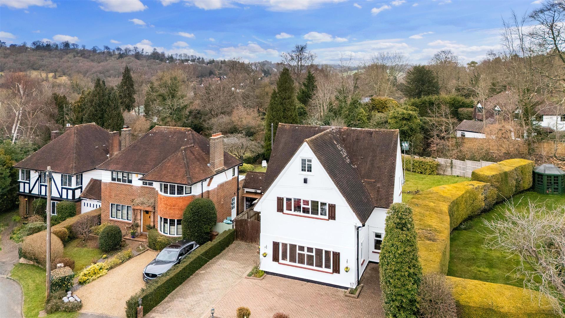 5 bedroom detached house for sale 0