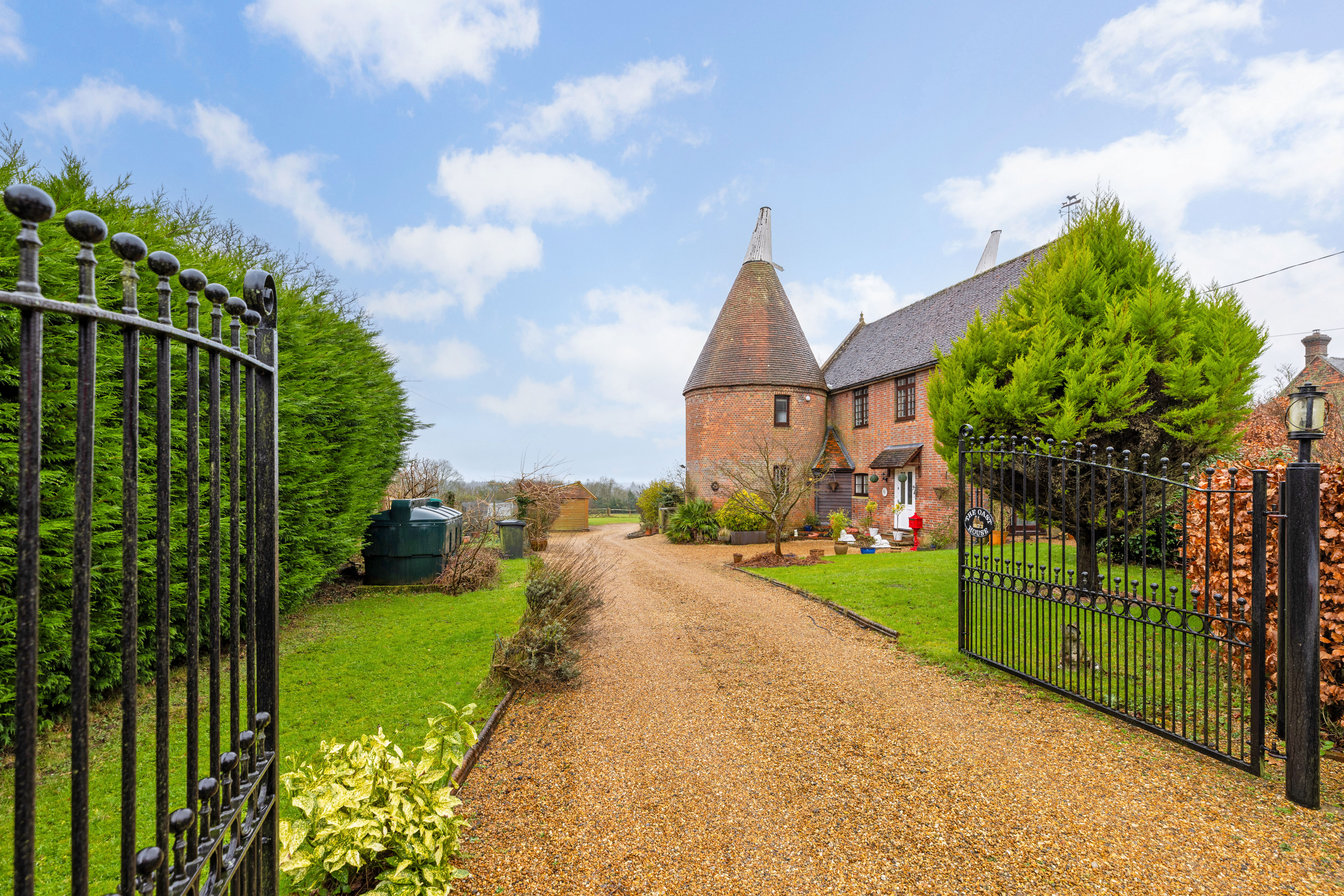 6 bedroom property for sale