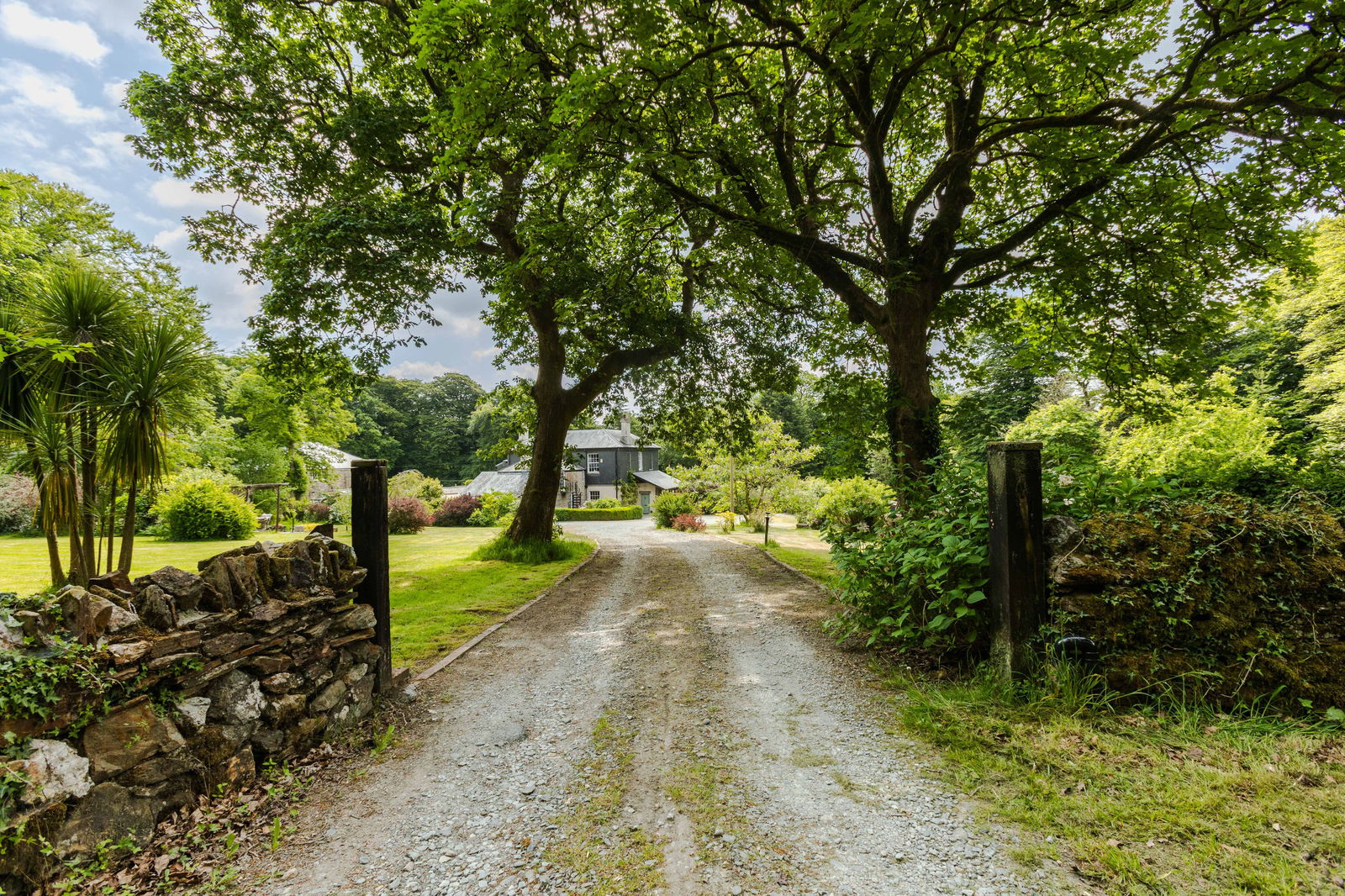 7 bedroom detached house for sale 0