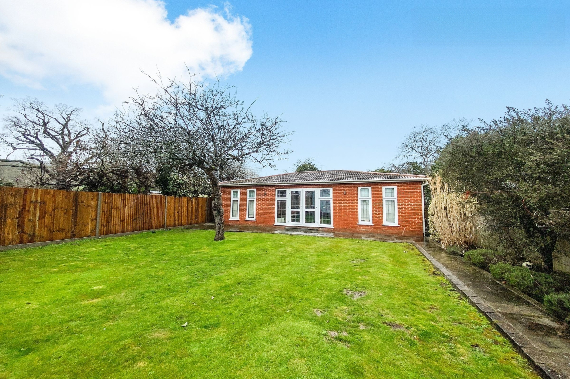 4 bedroom detached house for sale 0