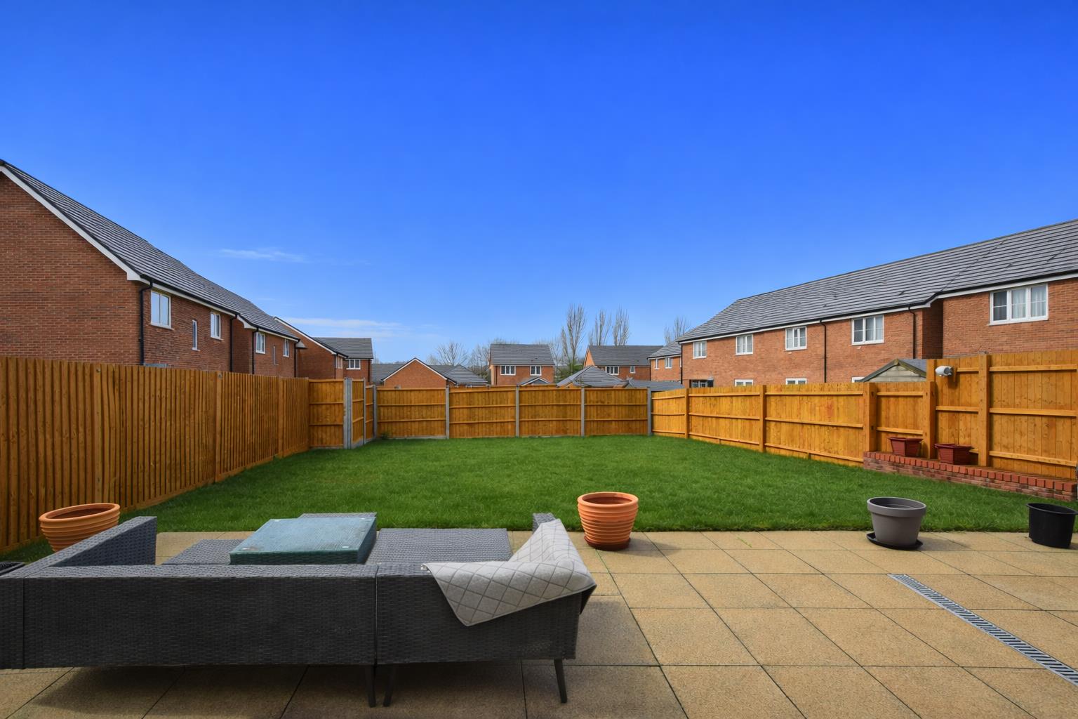 30, Woodlark Way, Wokingham photo 4