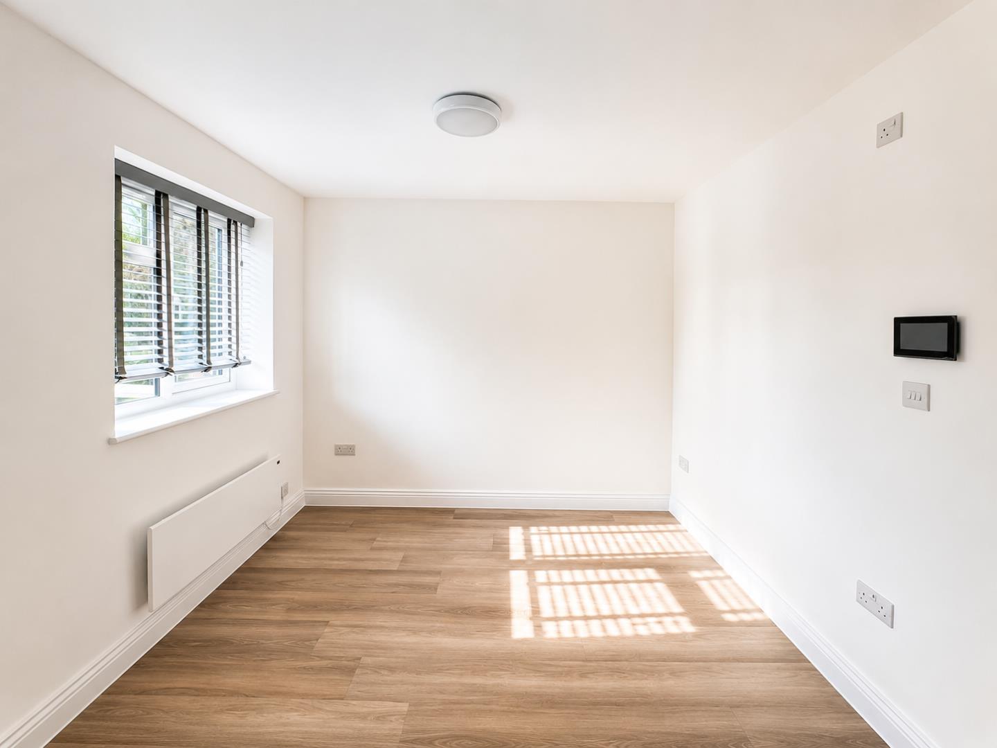 Studio 6, 51, Stag Lane, Edgware photo 5