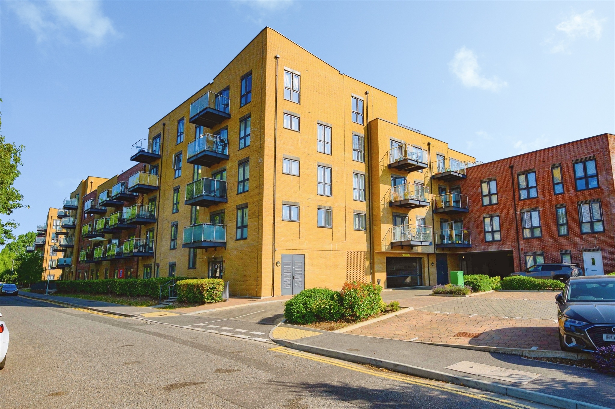 1 bed flat for sale