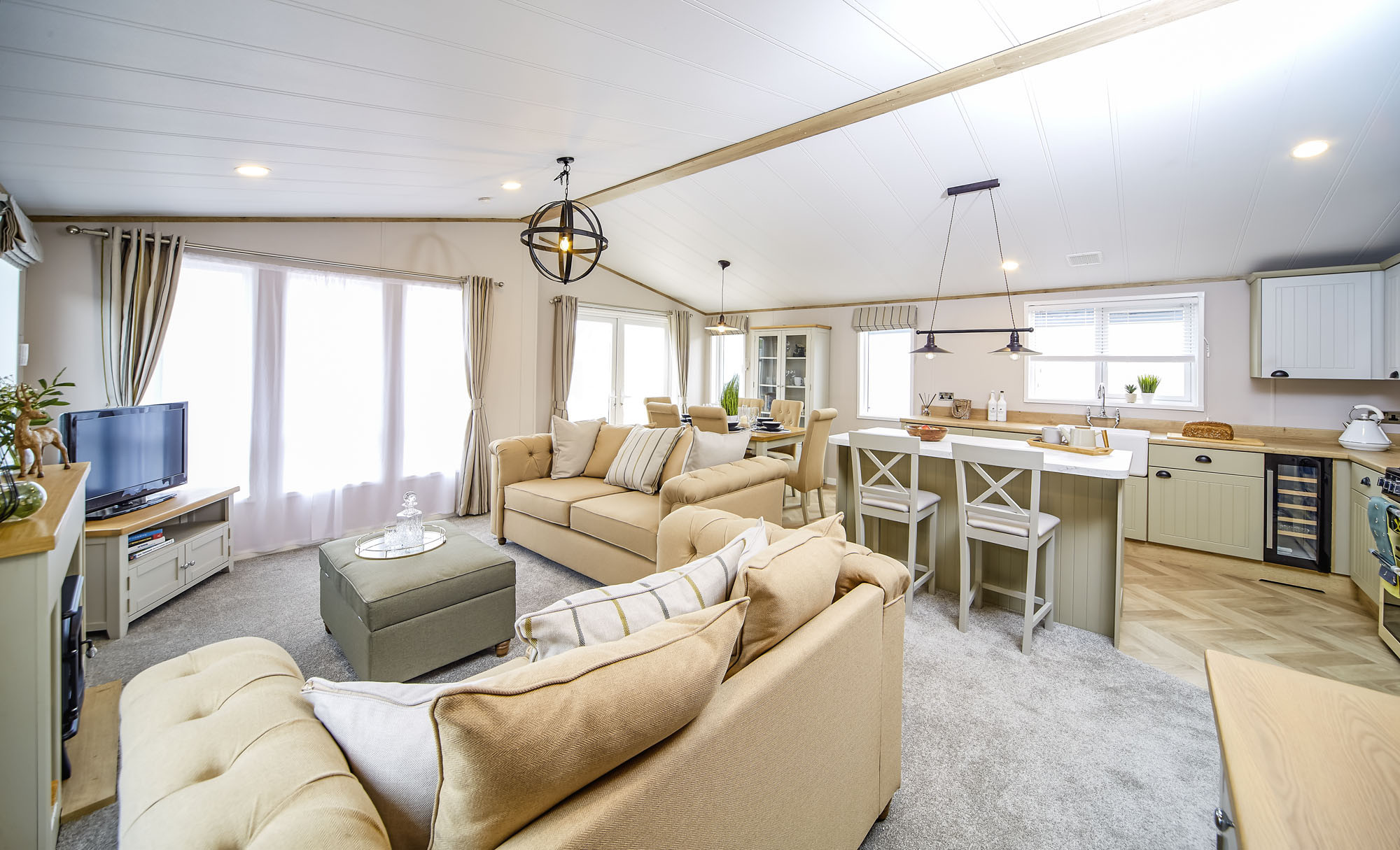Green Meadows 110 Preowned Atlas Debonaire Lodge,, Sunset Park Holiday Village, Poulton-le-Fylde photo 5