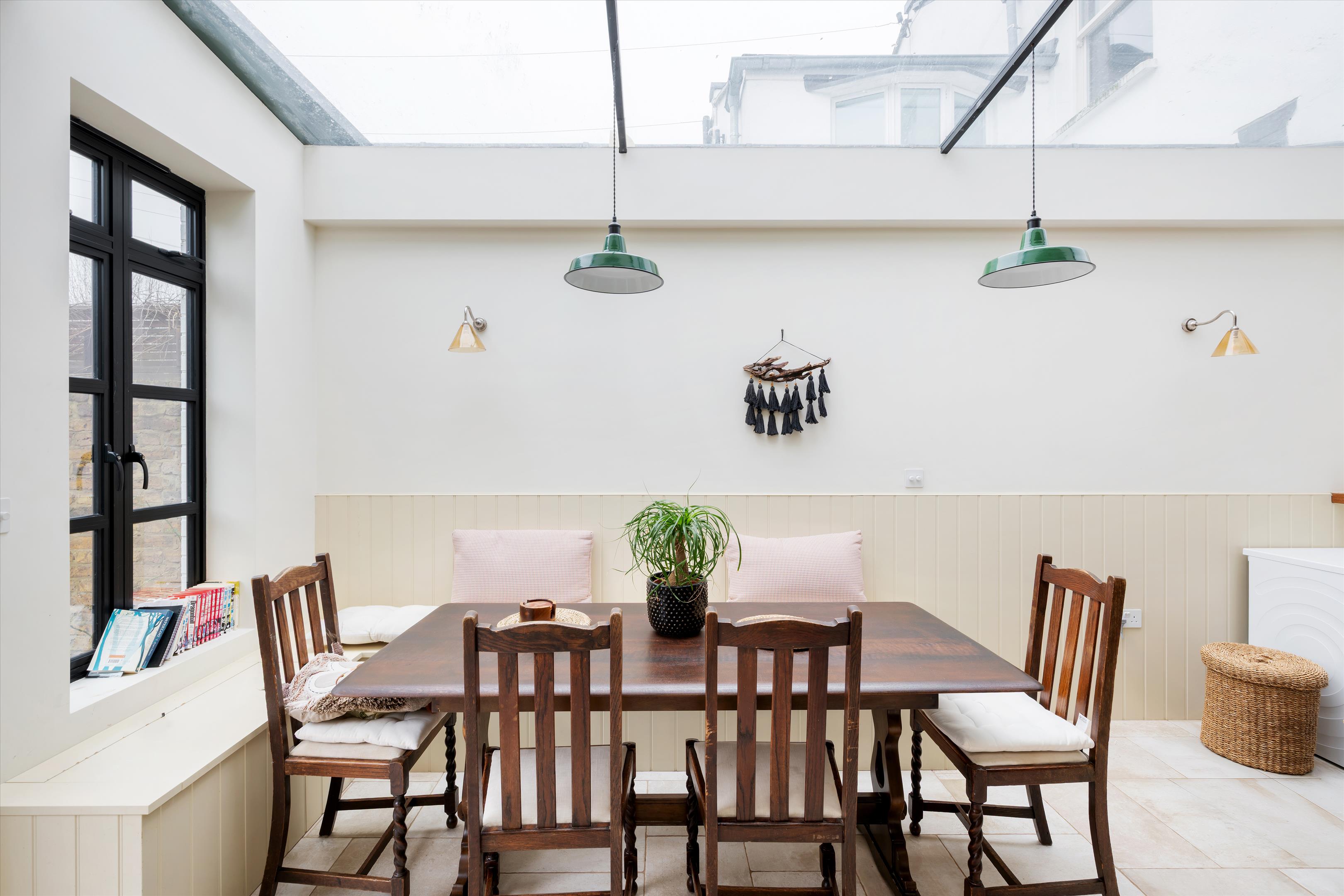 2 bedroom terraced house for sale 0