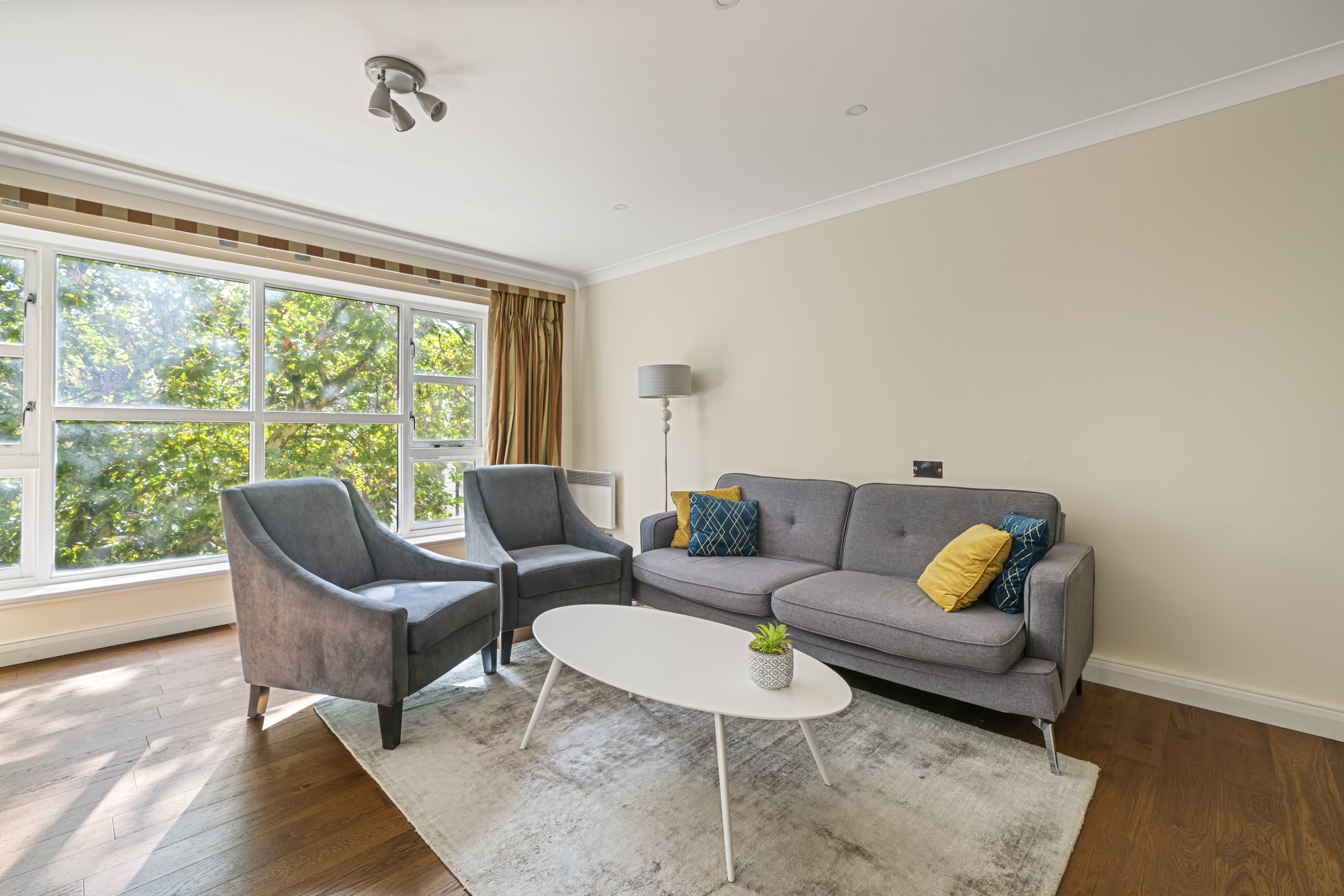 2 bedroom flat for sale 0