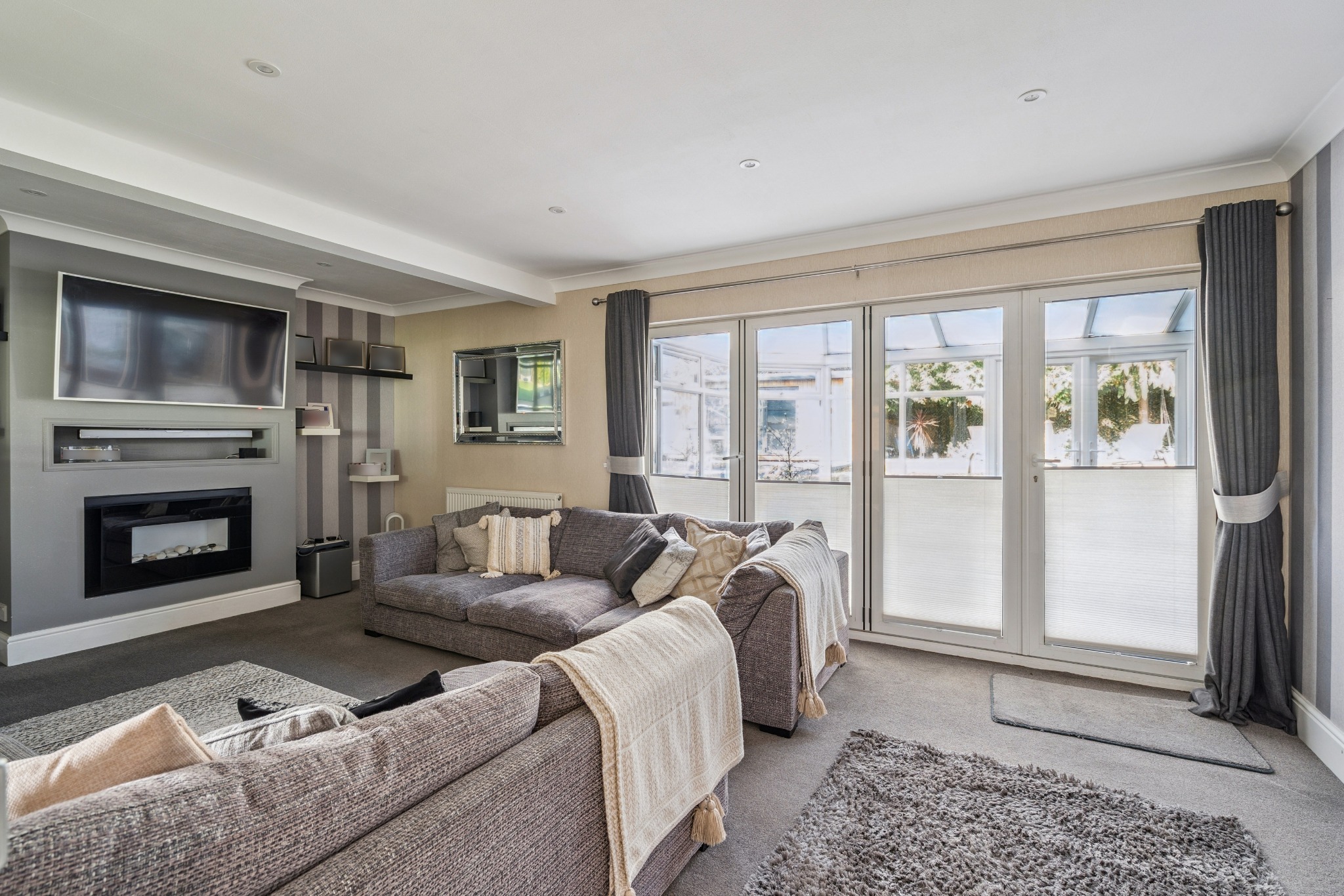 4 bedroom bungalow for sale 0