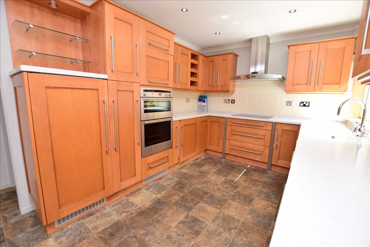 Photos of Heather Row, Carluke ML8 62529471 PrimeLocation