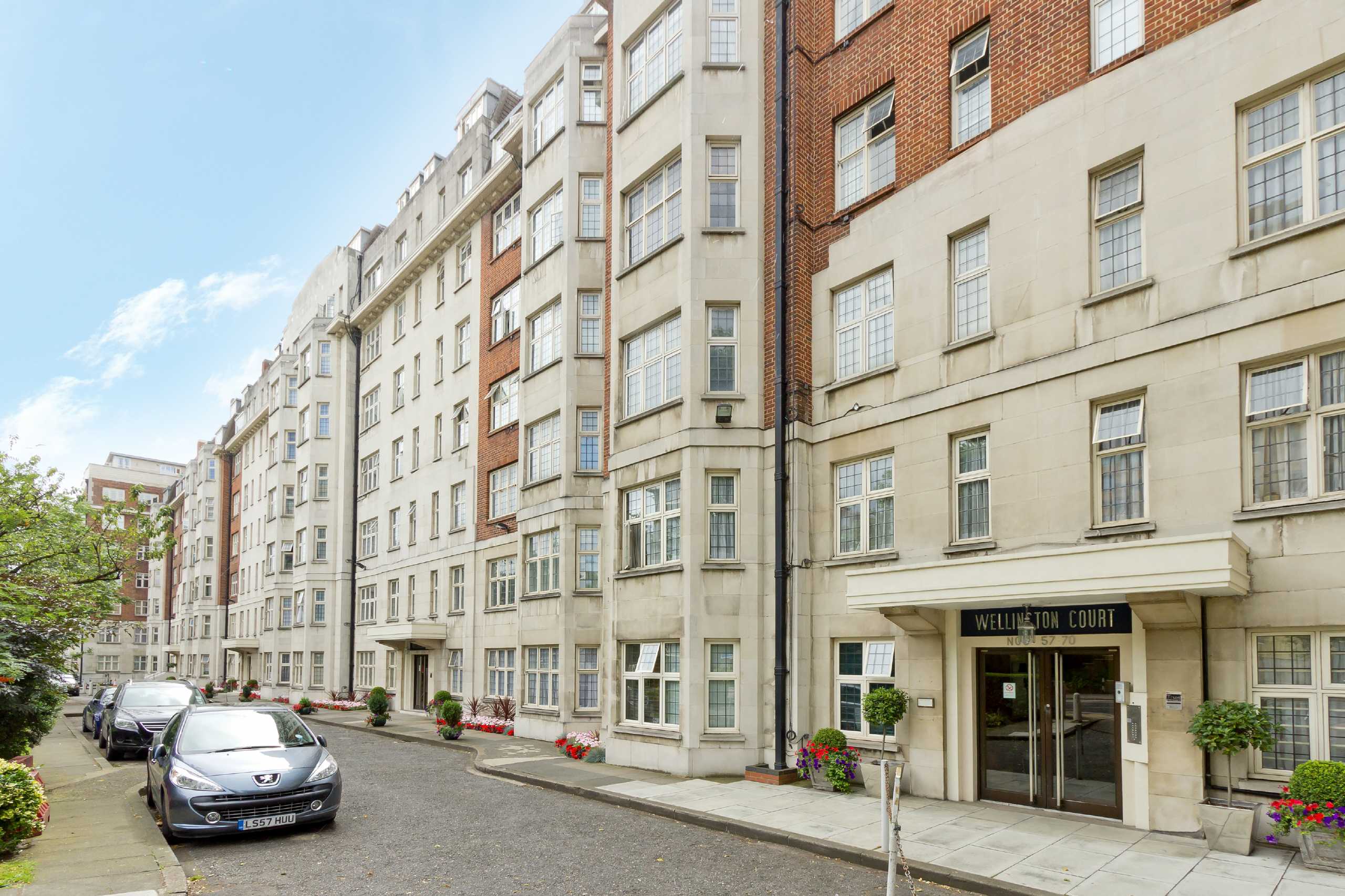 3 bedroom flat for sale 0