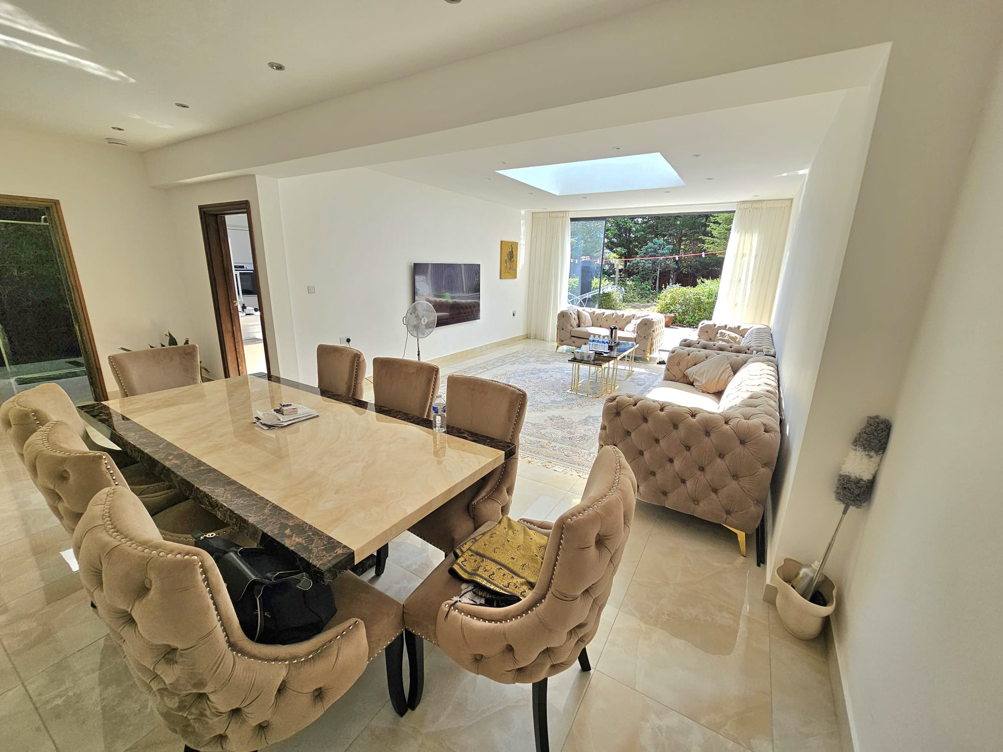3 bedroom detached house for sale in Guildford