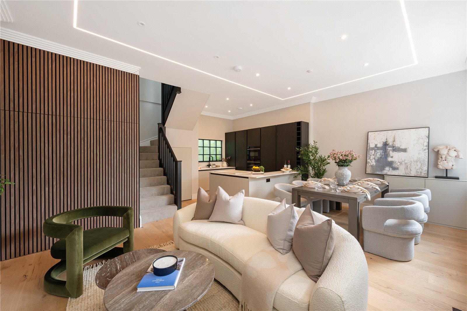 2 bedroom mews house for sale 0
