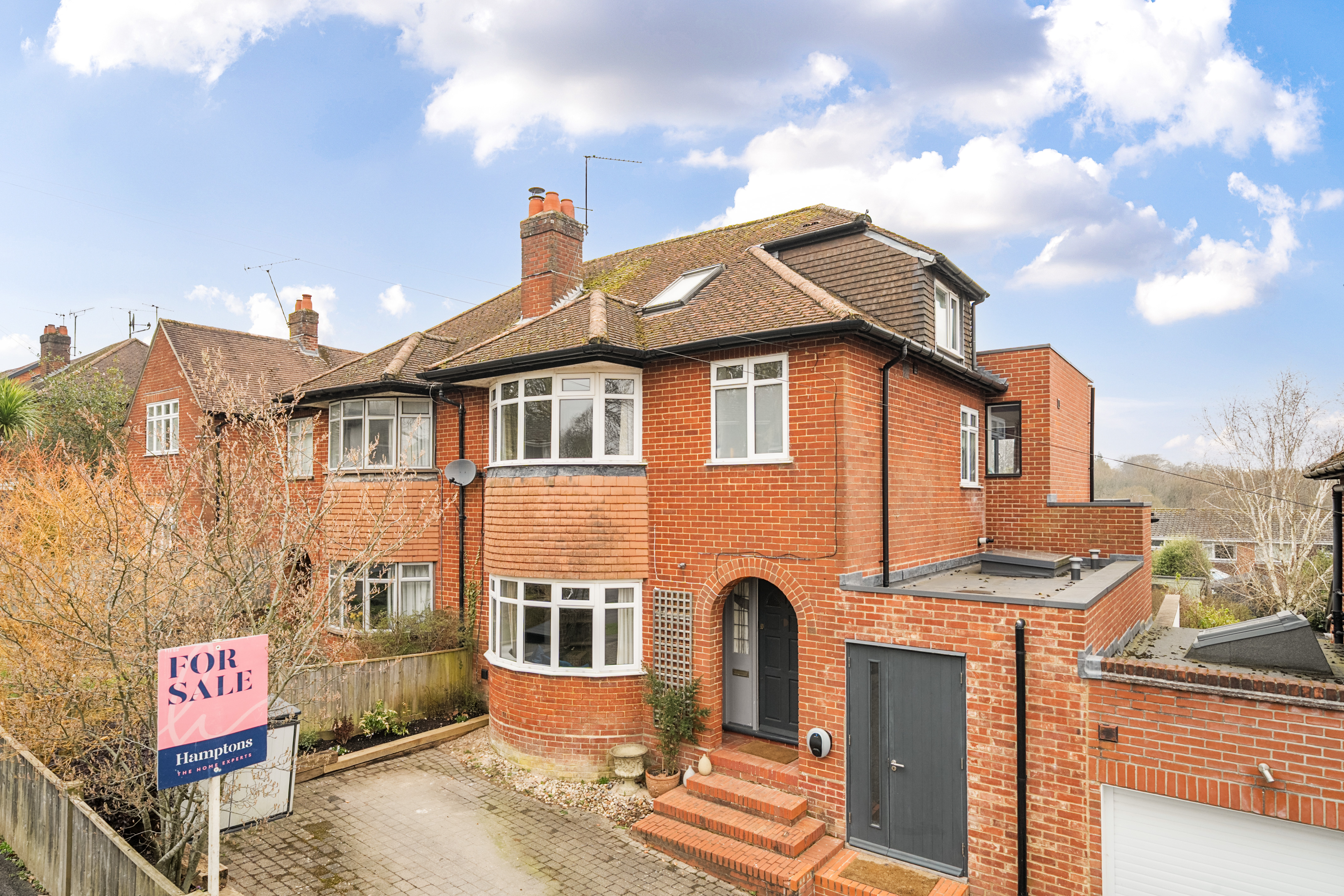 4 bedroom semi-detached house for sale 0