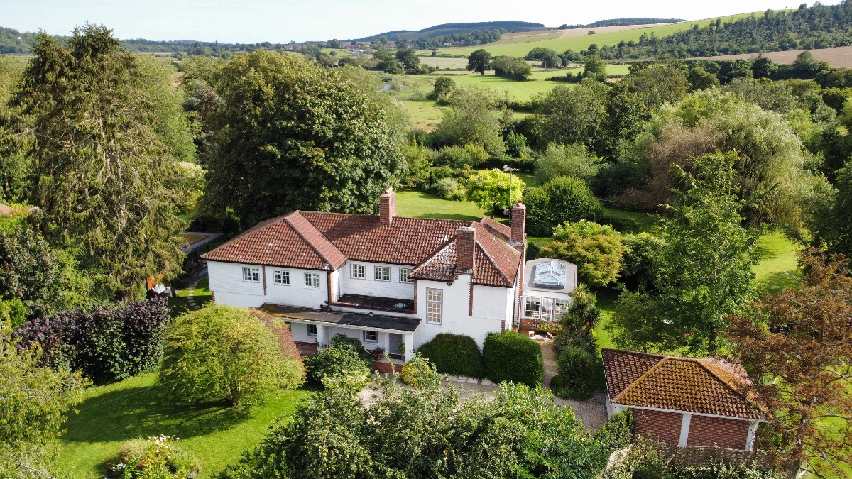 5 bedroom detached house for sale