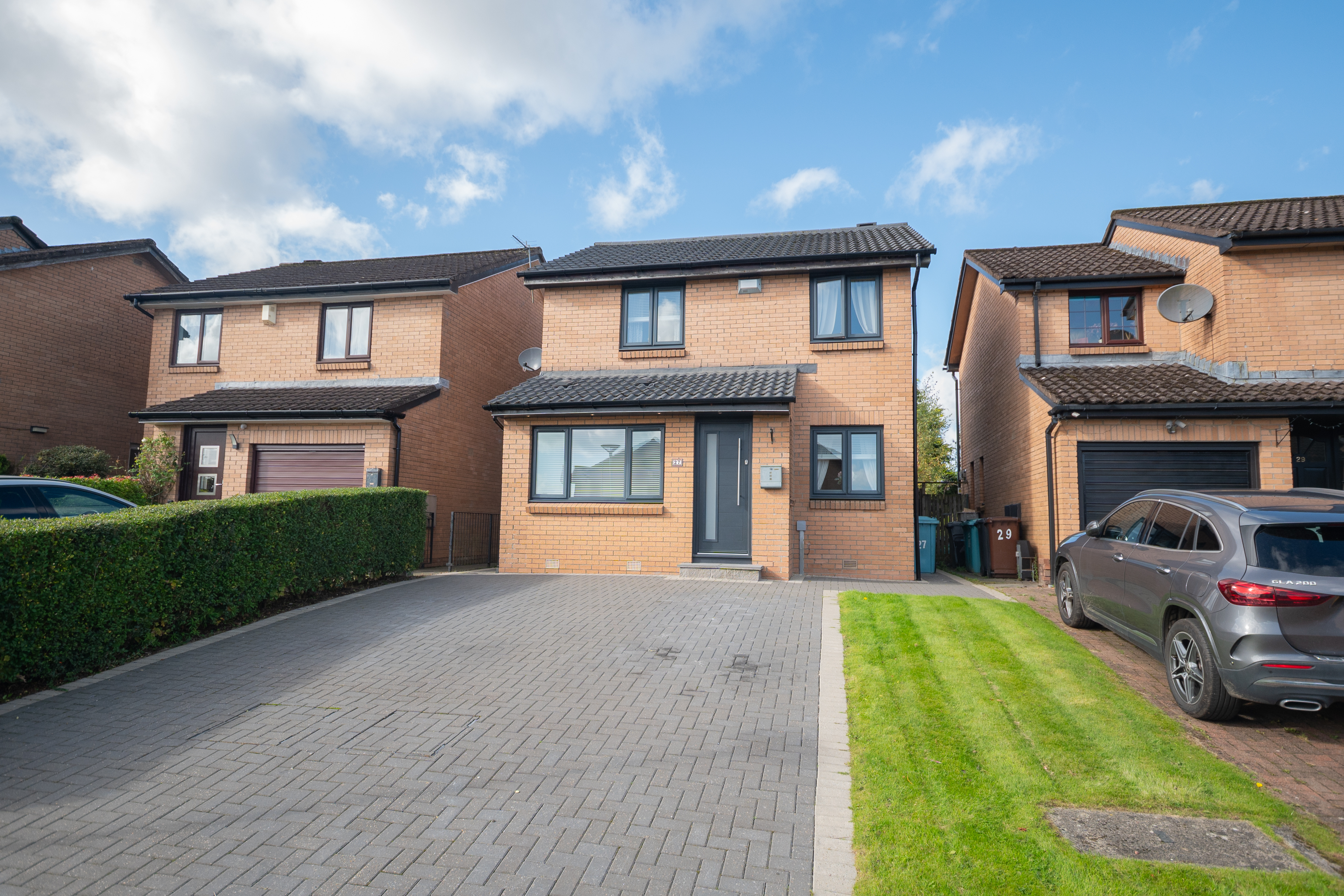 4 bed detached house for sale