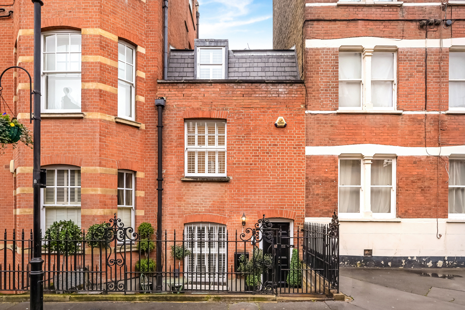 2 bedroom flat for sale 0