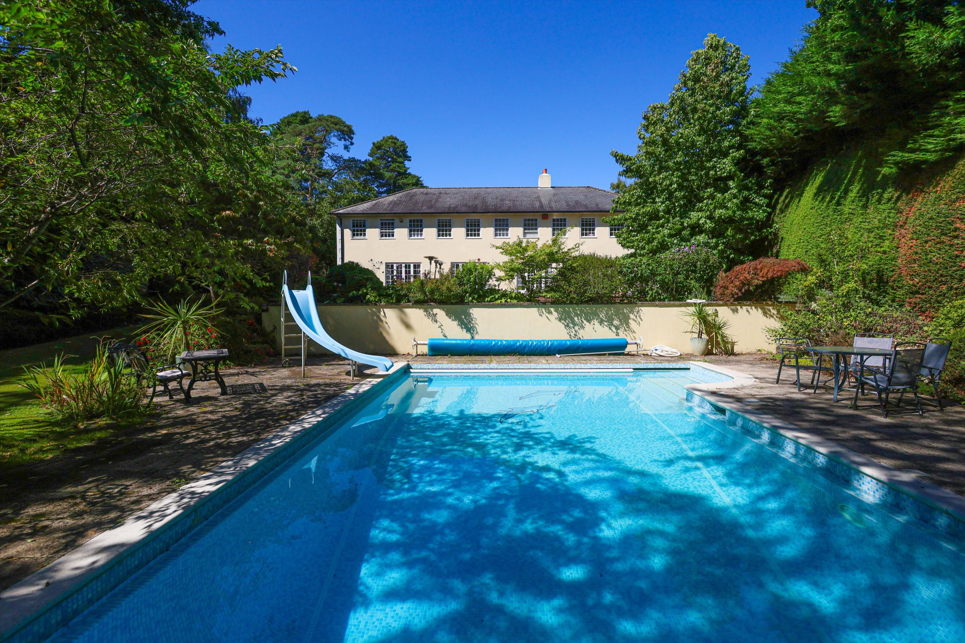 7 bedroom detached house for sale 0