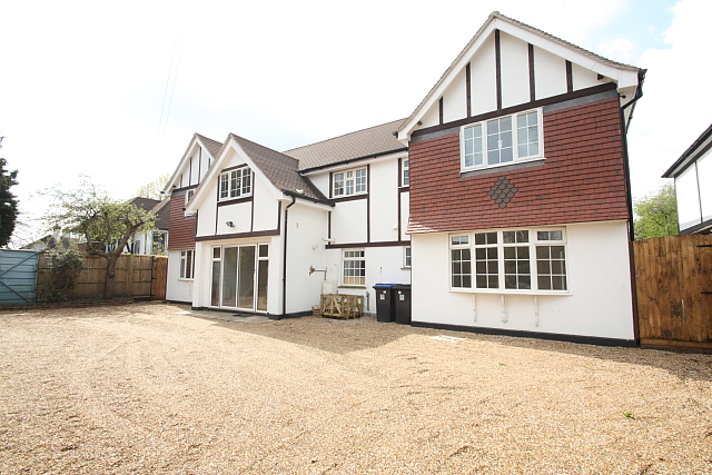 Sunningdale, Sunningdale, Woking photo 4