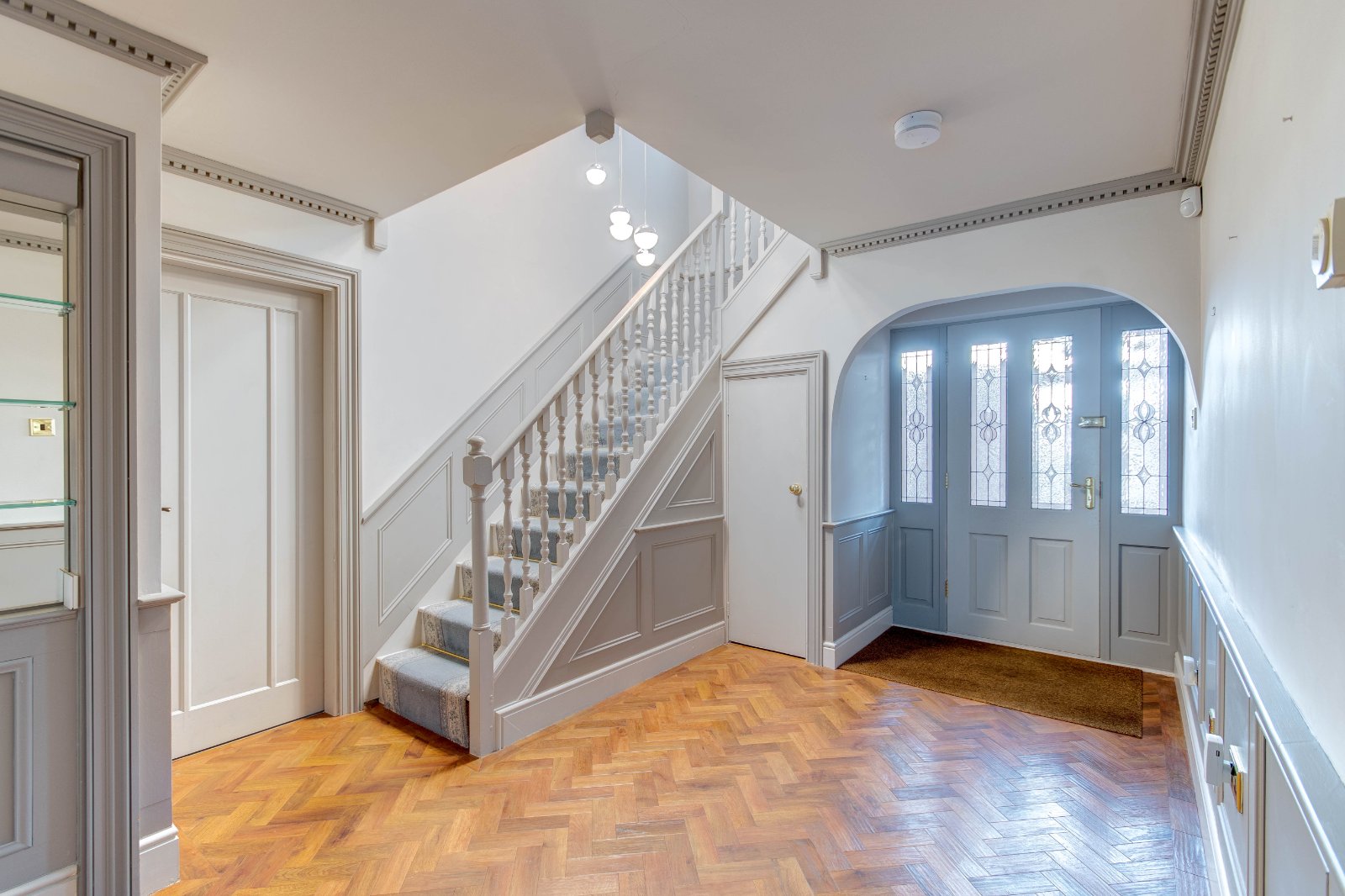 Photos of Lodge Close, Halesowen, West Midlands B62 66494003