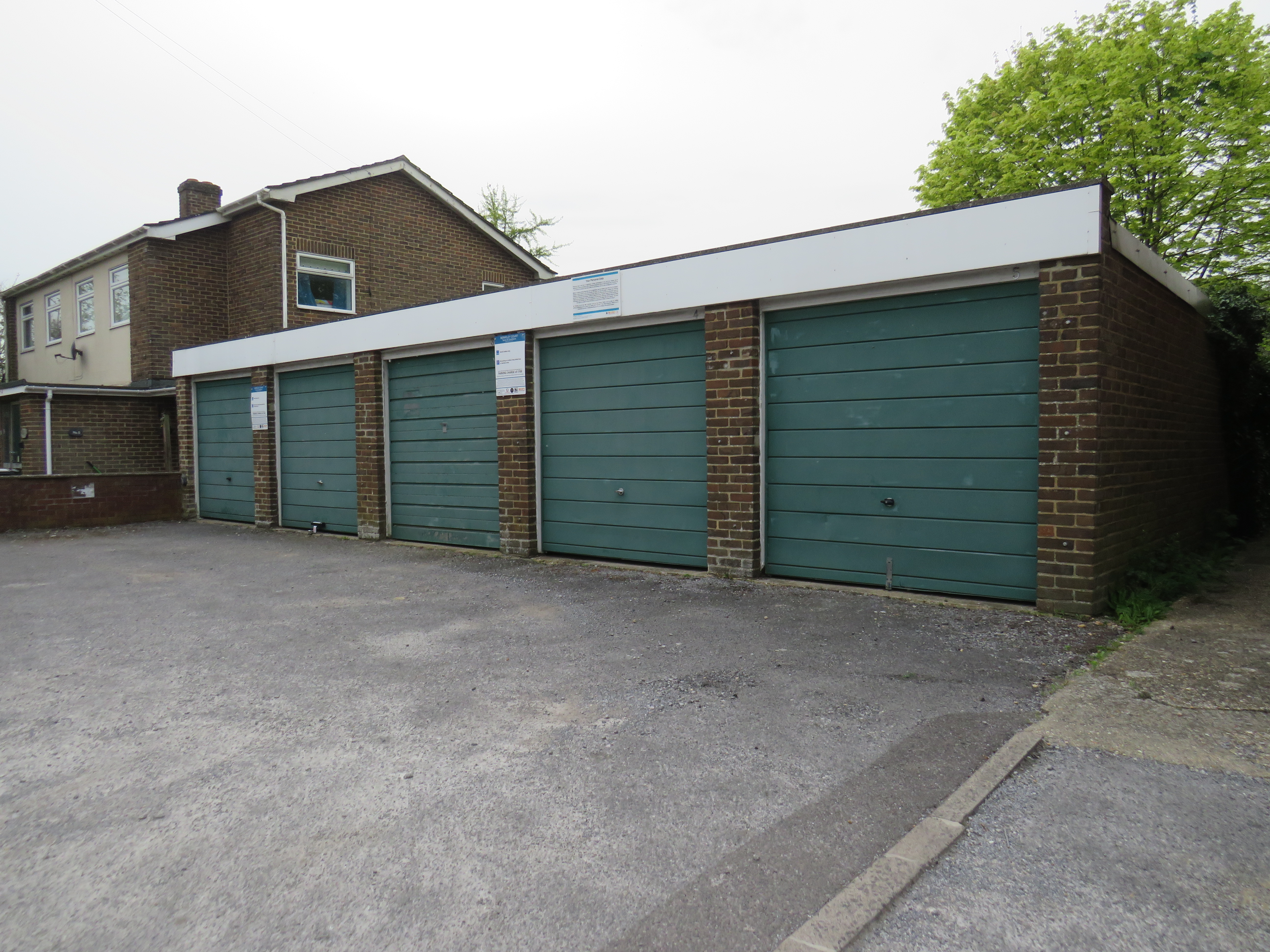 Garage 4, Salisbury photo 2