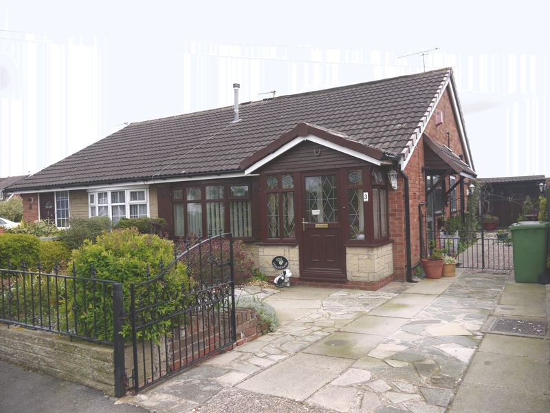 Free property report 3 Silverstone Grove, Lydiate, L31 4JZ Chimnie