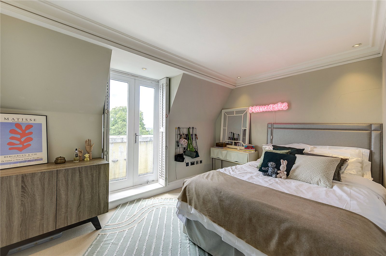 Photos of Square, London W8 64022664 PrimeLocation