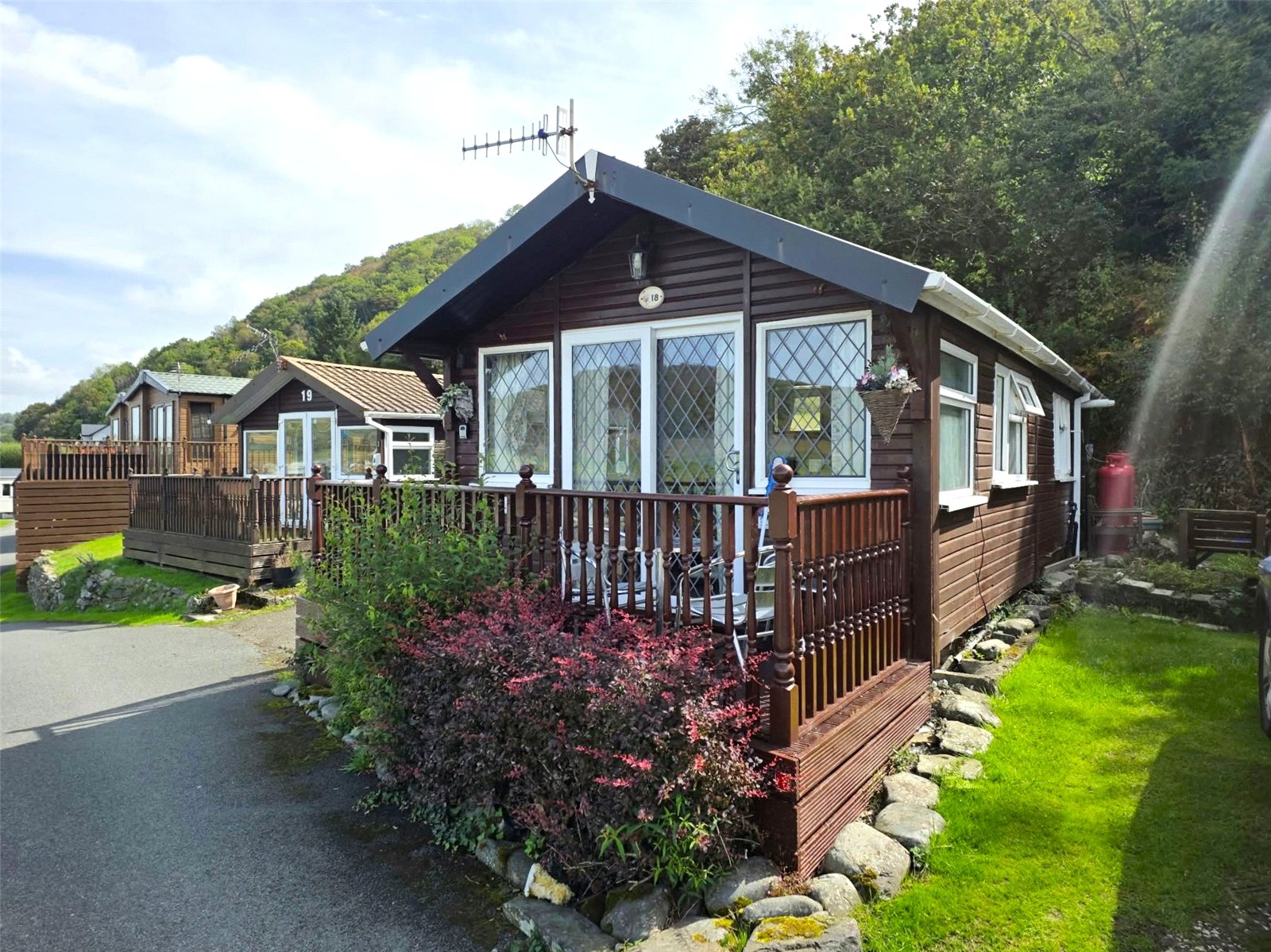 18 Clarach Bay Holiday Village, Clarach, SY23 3DT - listing photo