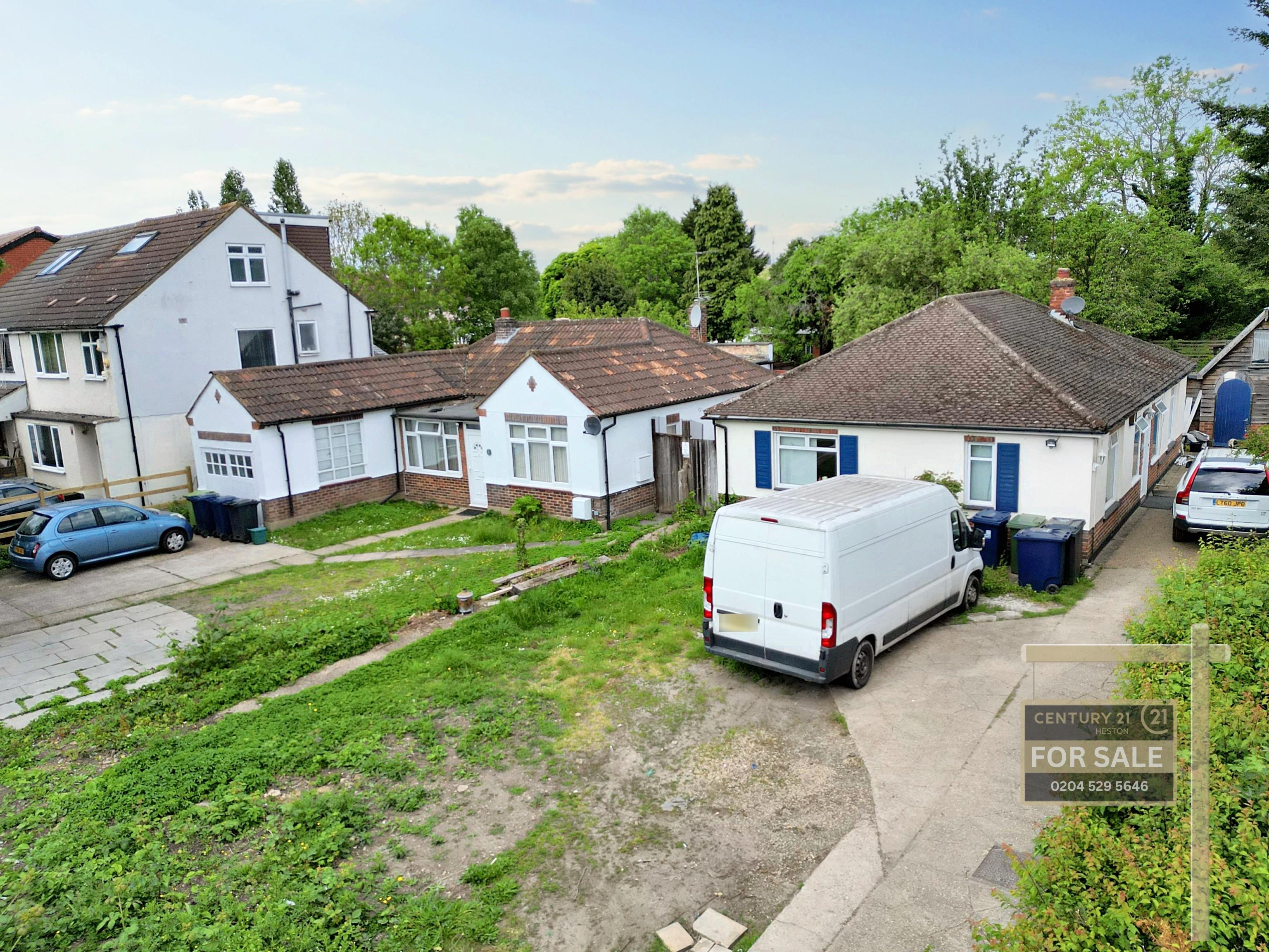 5 bedroom detached house for sale in Chichester