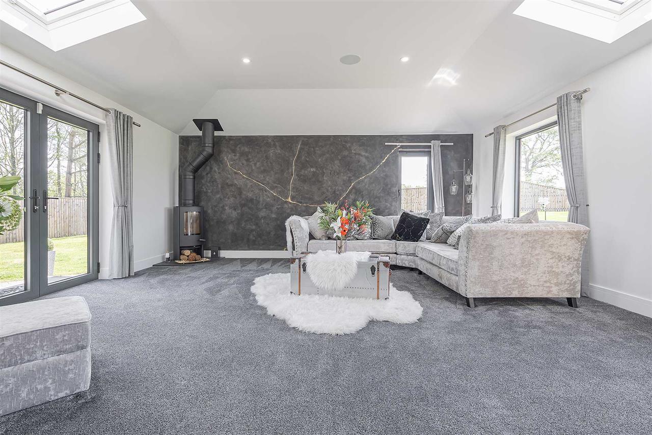 Photos of Oakbank House, Bridgecastle Cottages, Bridgecastle EH48